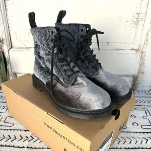 Dr. Martens 1460 Brocade Gray Embossed Velvet Size 9 Excellent Condition